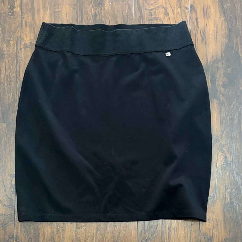 Calvin Klein Elegant Black Pencil Skirt for Women